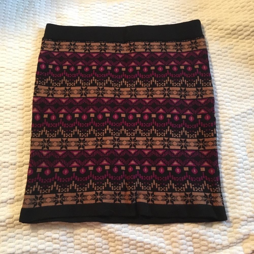 Patterned Striped Sweater Knit Skirt